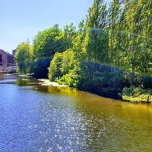Cocoa River - Two Bed, Two Bath With Allocated Parking , York United Kingdom